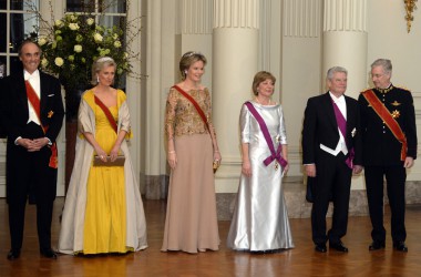 Staatsbankett auf Schloss Laeken (8.3.) - Prinz Lorenz, Prinzessin Astrid, Königin Mathilde, Daniela Schadt, Joachim gauck und König Philippe