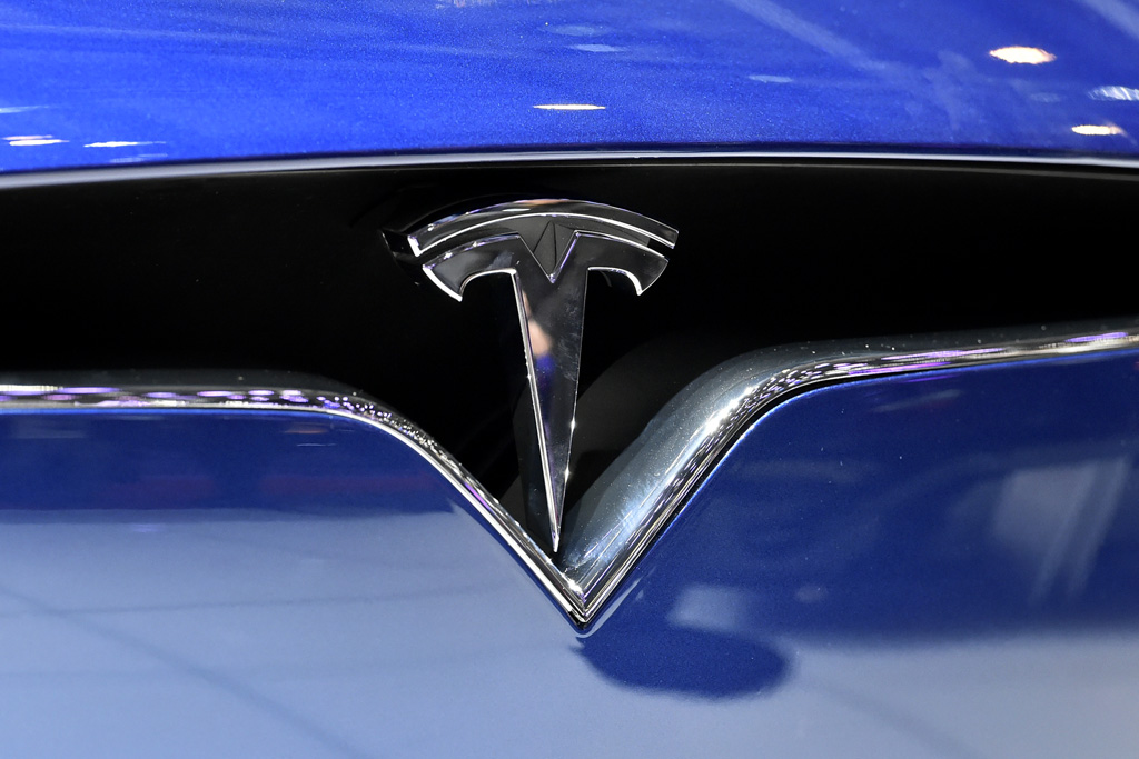 Tesla-Modell auf dem Autosalon von Genf