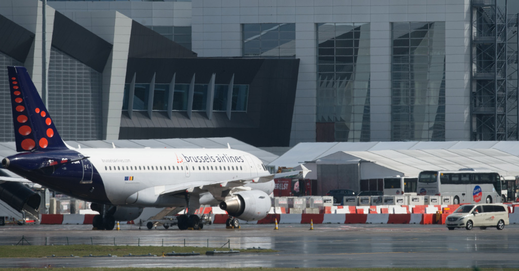 Provisorischer Check-In-Bereich in Zelten am Brussels Airport