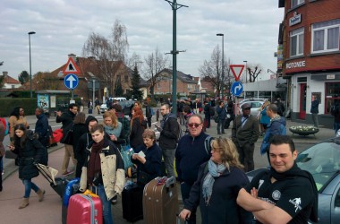 Nach Anschlägen: Evakuierte im Zentrum von Zaventem
