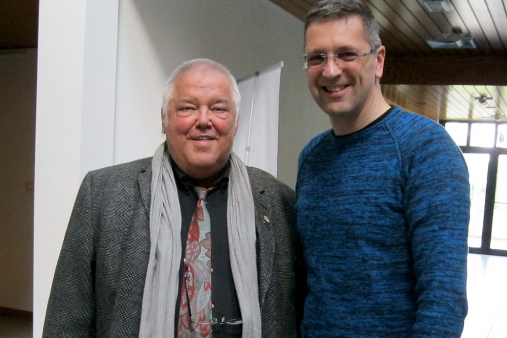 Willy Bosch, Präsident des belgischen Boxverbands, mit BRF-Redakteur Stephan Pesch