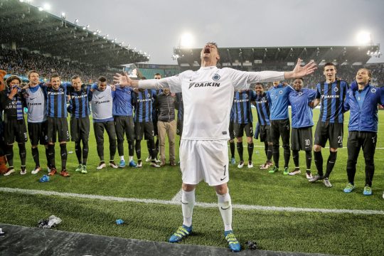 Club Brügge feiert den Sieg über Gent - vorne: Torhüter Ludovic Butelle