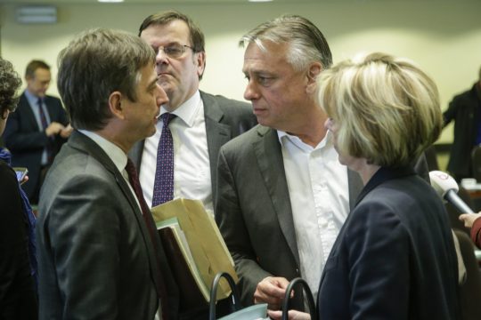 Erste Tagung des Untersuchungsausschusses zu den Terroranschlägen von Brüssel: Servais Verherstraeten (CD&V), Patrick Dewael (Open VLD) und Carina Van Cauter (Open VLD)