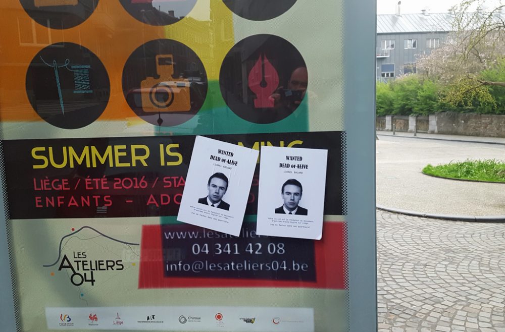 "Wanted dead or alive"-Plakate mit dem Gesicht von Lionel Baland (14.4.)