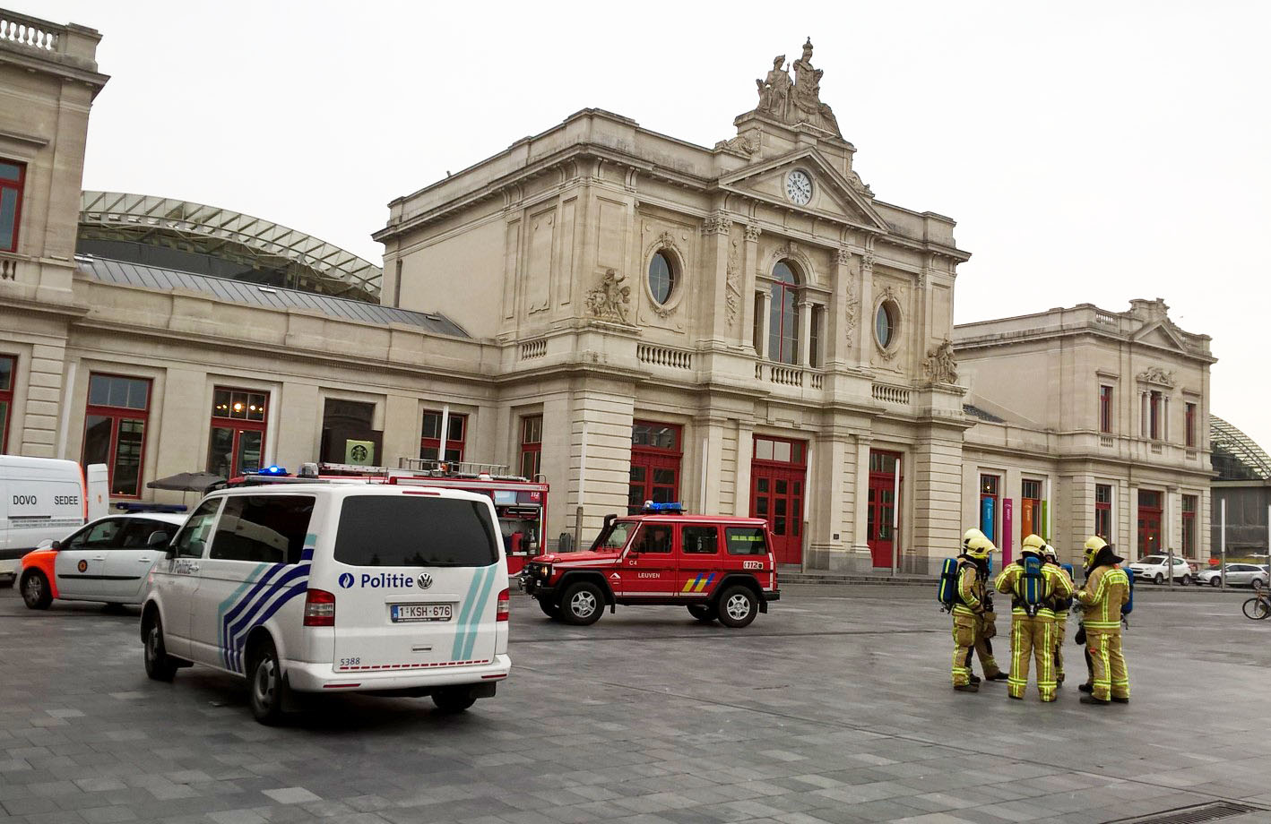 Am 24. März wurden der Bahnhof von Löwen und der Vorplatz (Martelarenplein) geräumt - allerdings stellte sich der Bombenalarm als falsch heraus