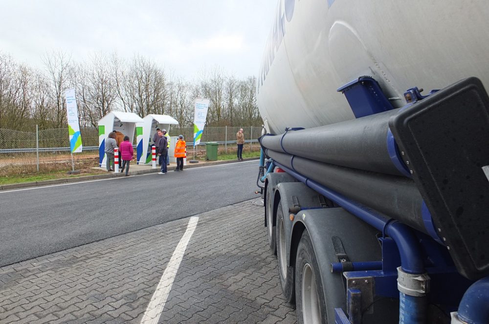 1. April: Start der LKW-Maut - Bild: Grenzübergang Steinebrück