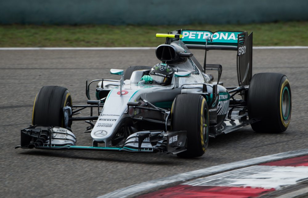 Nico Rosberg (Mercedes) fährt in China zur Pole Position