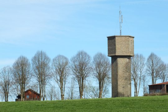 Archivbild April 2016: Mobilfunkantenne in in Schoppen