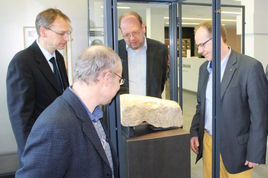 Historischer Stein aus der Kaiserzeit in Aachen vorgestellt