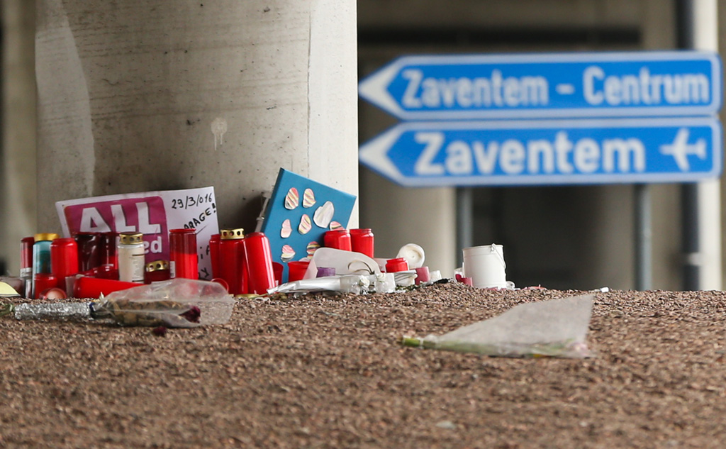 Kerzen für die Opfer der Terror-Anschläge am Flughafen Zaventem (29.4.)