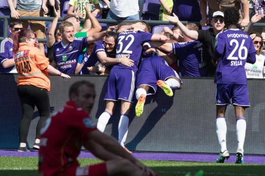 Anderlecht schlägt Ostende mit 2:1