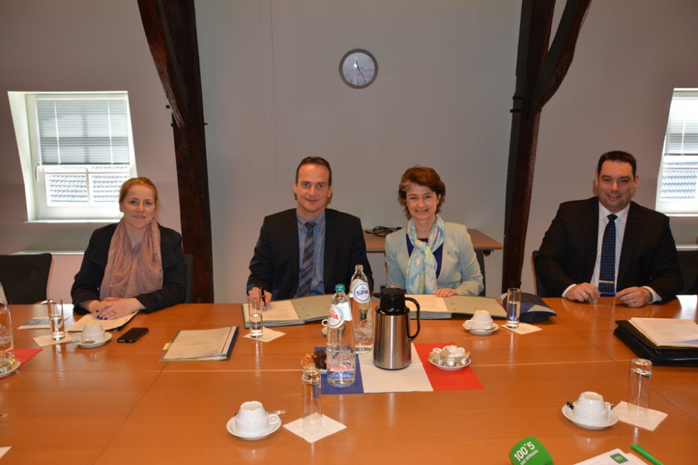 Antrittsbesuch der französischen Botschafterin in Eupen: Isabelle Weykmans, Oliver Paasch, Claude-France Arnould und Harald Mollers