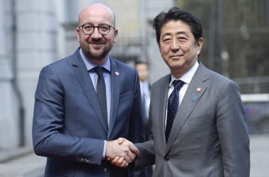 Charles Michel und Shinzo Abe am 3.5. in Brüssel