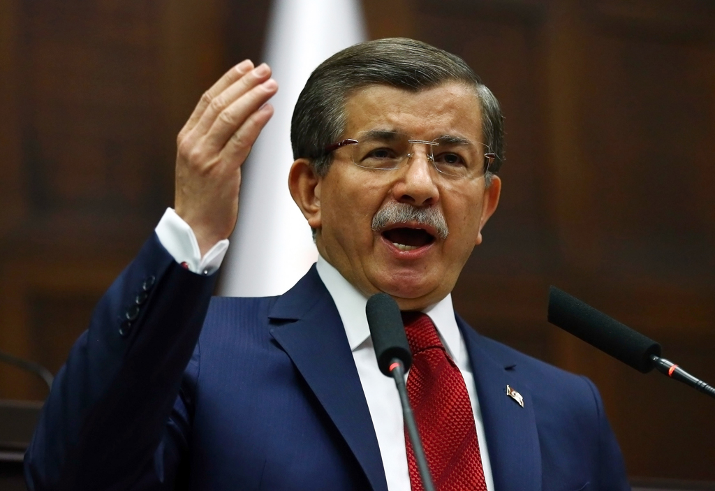 Ministerpräsident Ahmet Davutoglu bei einem AKP-Treffen in Ankara (3.5.)