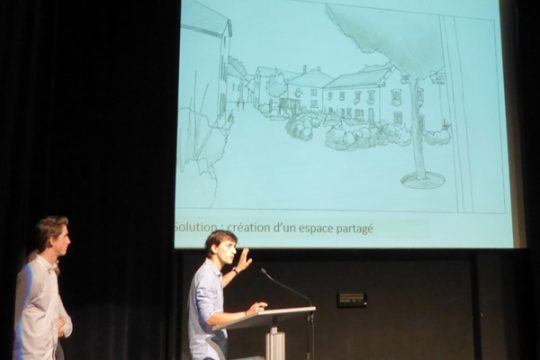 Lütticher Studenten stellen die Untersuchung zur Dorfentwicklung in der Eifel vor