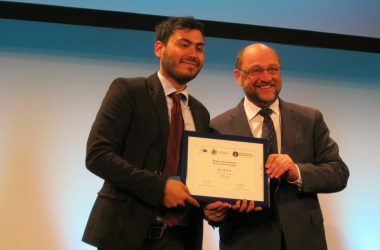 Jugendkarlspreis in Aachen verliehen - Guiscardo Urso mit Martin Schulz