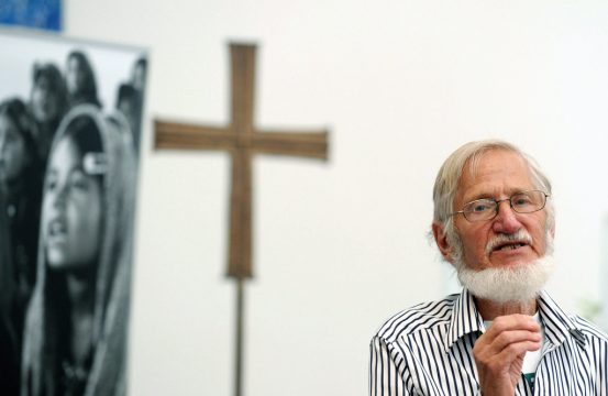 Rupert Neudeck beim 30-jährigen Jubiläum von Cap Anamur in Köln (Juni 2009)