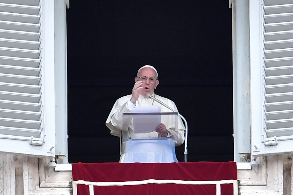 Papst Franzikus am 1. Mai auf dem Petersplatz in Rom