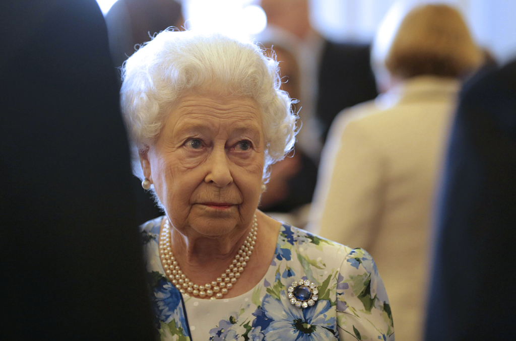Queen Elizabeth bei einem Empfang zu ihrem 90. Geburtstag im Buckingham Palace (10.5.)