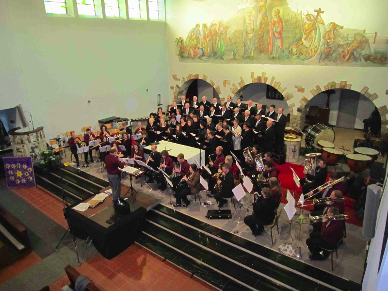 Gemeinsames Konzert von Kirchenchor Born und SBBE im Jahr 2012 in Rocherath