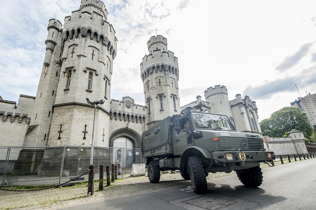 Militärwagen vor dem Gefängnis von Sain-Gilles (9.5.2016)