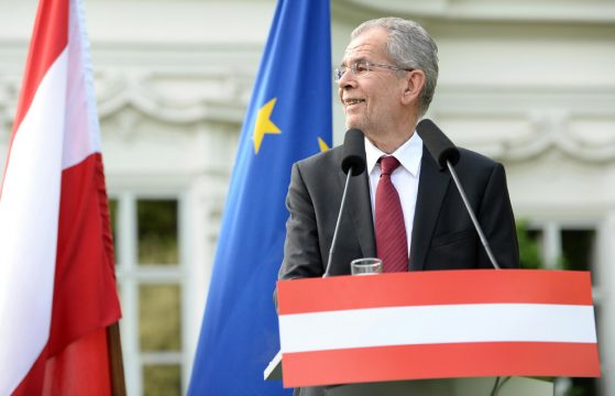 "Gerade noch mal gut ausgegangen": Van Der Bellens Sieg erleichtert