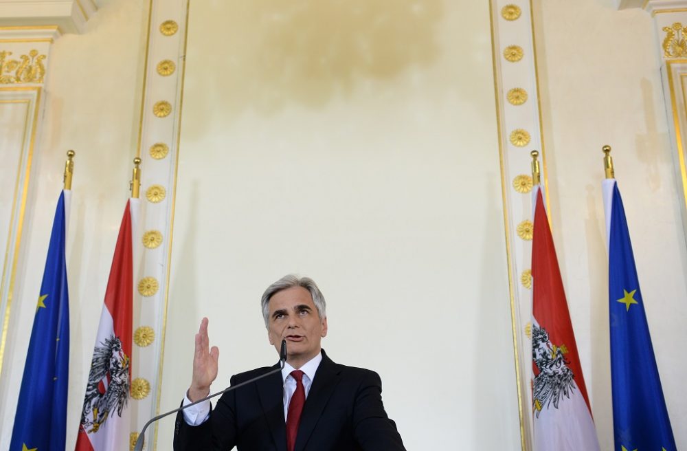 Österreichs Bundeskanzler und SPÖ-Chef Werner Faymann gibt senen Rücktritt bekannt (9.5.2016)