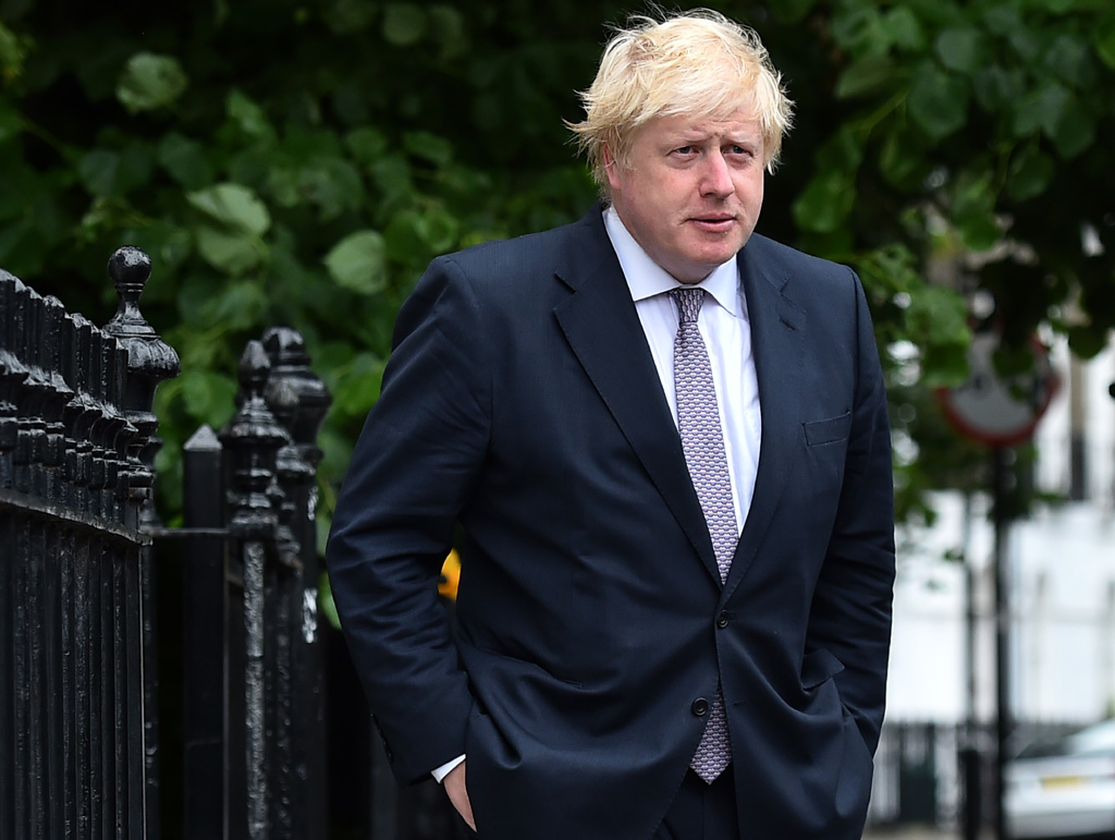 Der frühere Londoner Bürgermeister und Brexit-Wortführer Boris Johnson am 27.6.2016 beim Verlassen seines Hauses in London