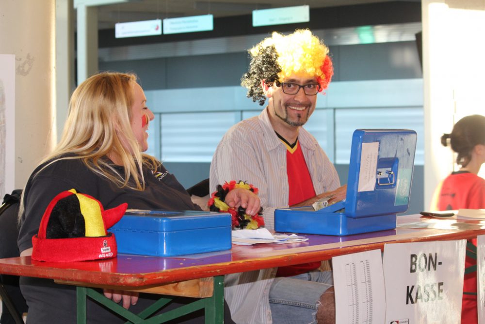 Public Viewing im St. Vither Triangel