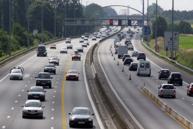 Viele Autofahrer auf Autobahnen unterwegs (Bild: die E40 am 8.7.2016)