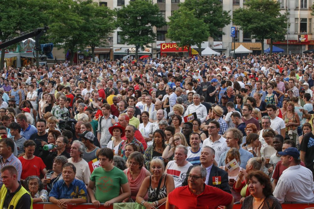 Der "Bal National" auf der Place du Jeu de balle im Brüsseler Marollenviertel (20.7.2016)