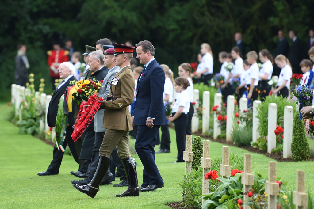 Cameron und Hollande erinnern an Somme-Schlacht vor 100 Jahren