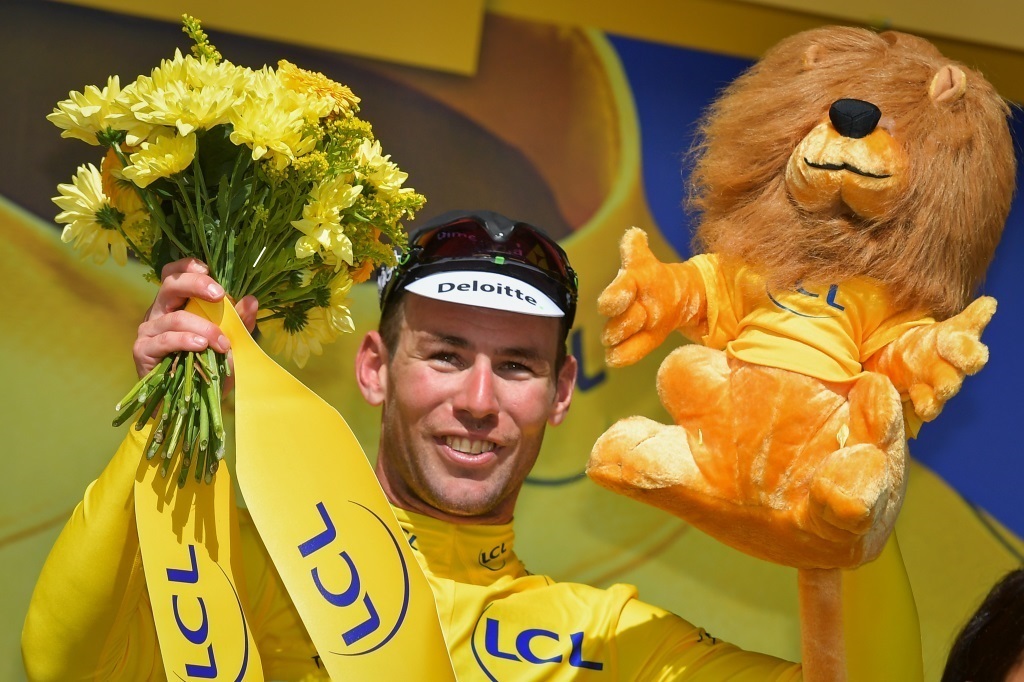 Cavendish spurtet bei der Tour de France ins Gelbe Trikot