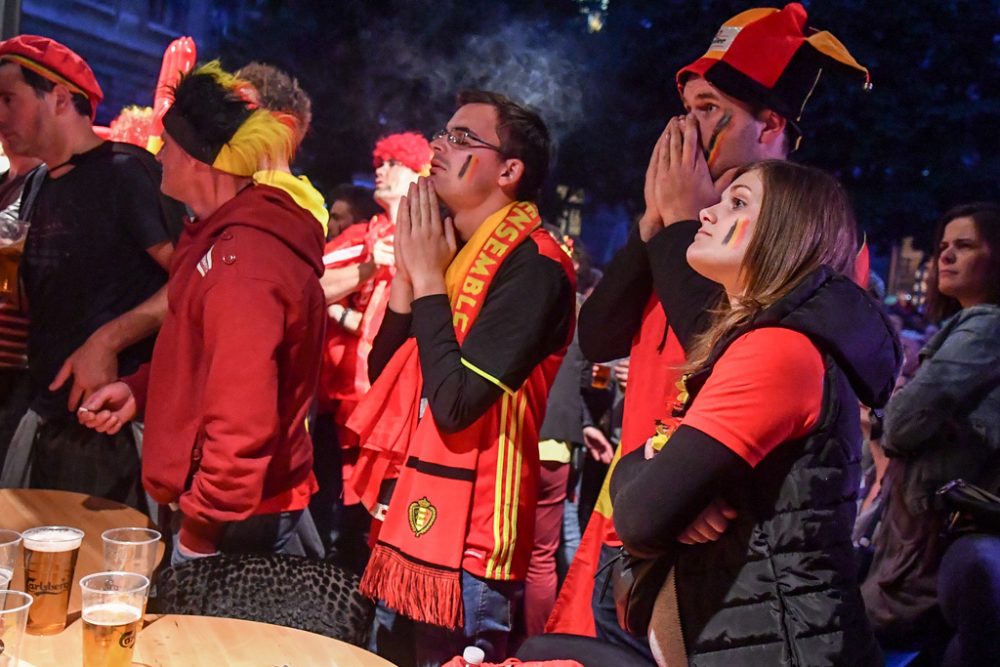 Wales-Belgien: Enttäuschte Fans in Lille (1.7.2016)