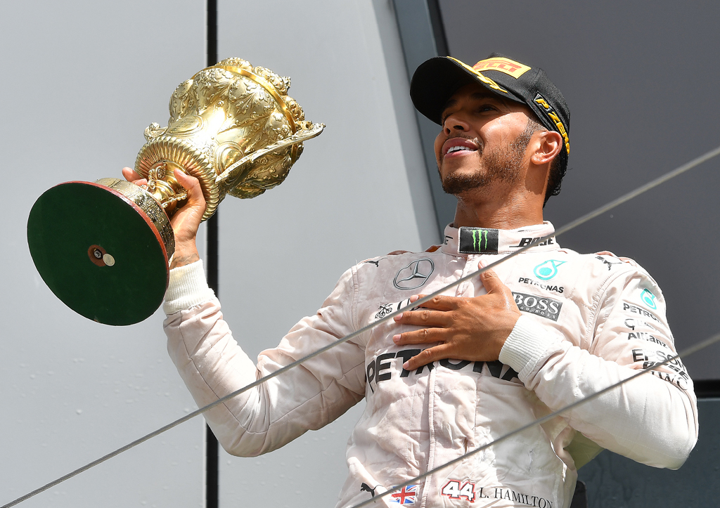 Hamilton gewinnt in Silverstone