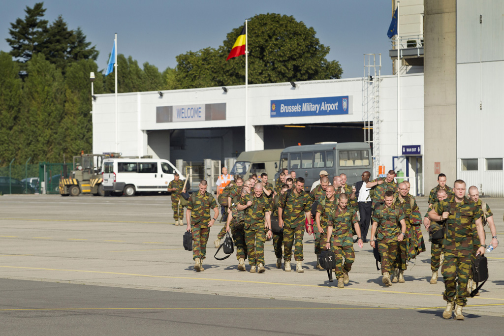 Belgische Streitkräfte am Militärflughafen in Melsbroek