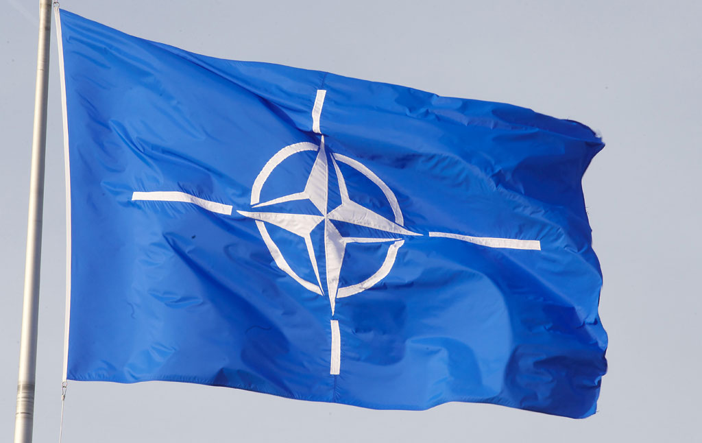 Wehende Flagge der Nato (Archivbild: Nicolas Maeterlinck/Belga)