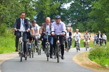 Montenau: Asphaltierter Abschnitt des RAVeL-Weges eröffnet (8.7.2016)