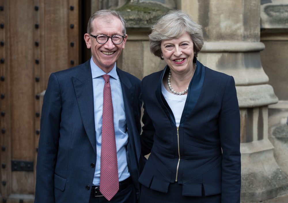 Theresa May und ihr Mann Philip John May am 11.7.2016 vor dem Palast von Westminster in London