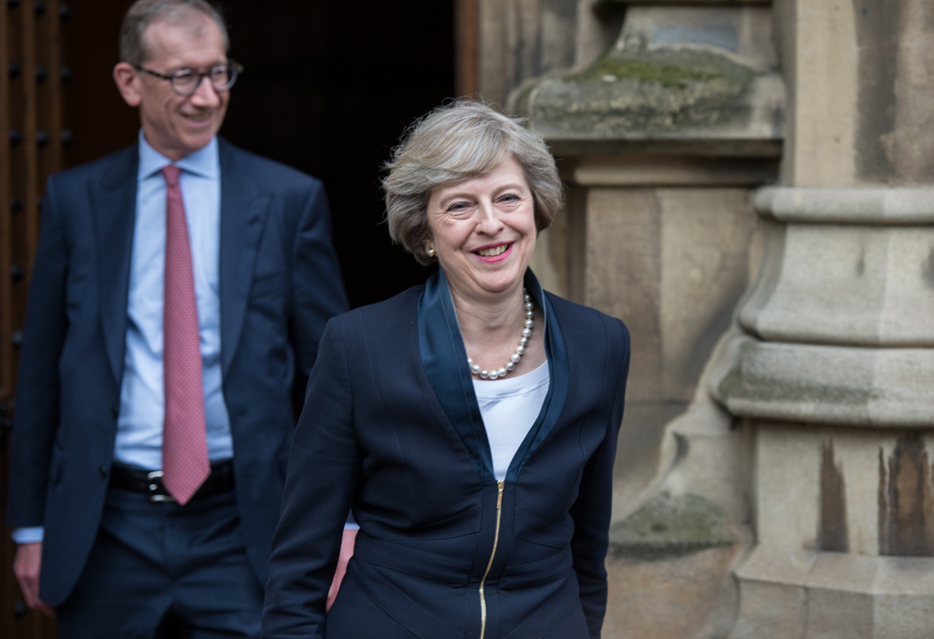 Theresa May, Großbritanniens neue Premierministerin, am 11.7.2016 vor dem Palast von Westminster in London