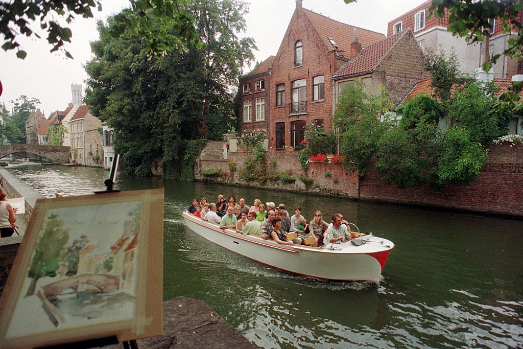 Mit dem Boot durch Brügge