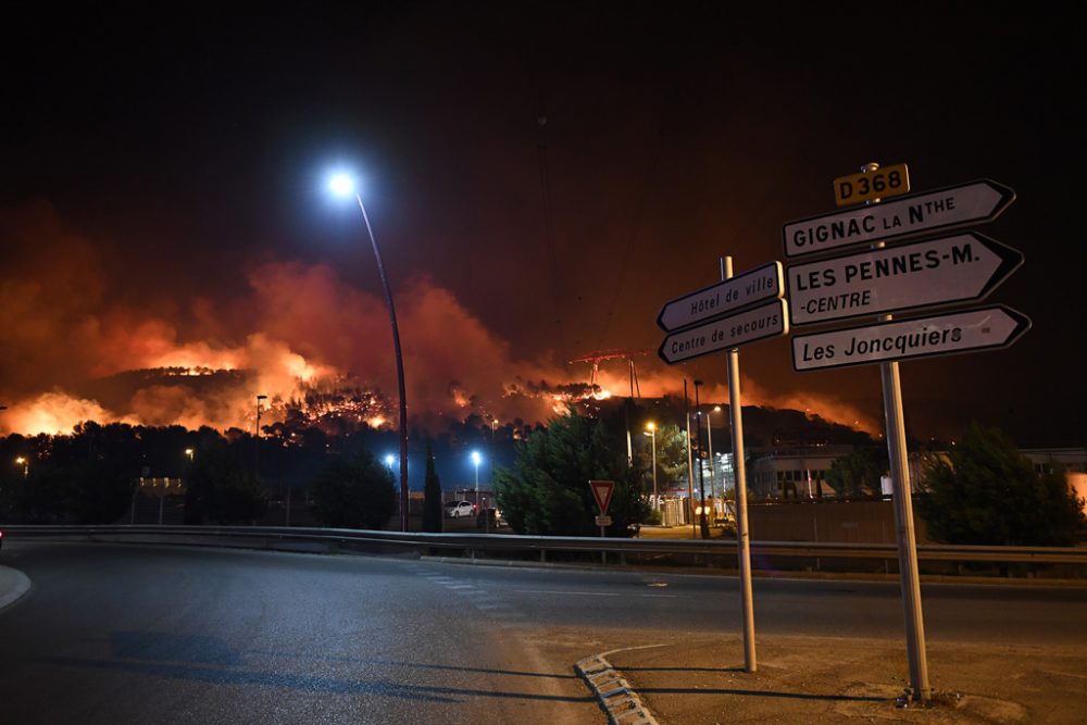 Schwere Waldbrände in Südfrankreich