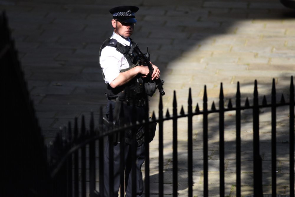 Polizist in der Londoner Downing Street