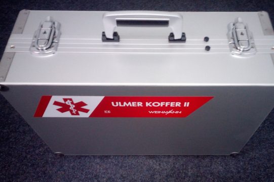 So ähnlich sah der verloren gegangene Koffer der Aachener Feuerwehr aus