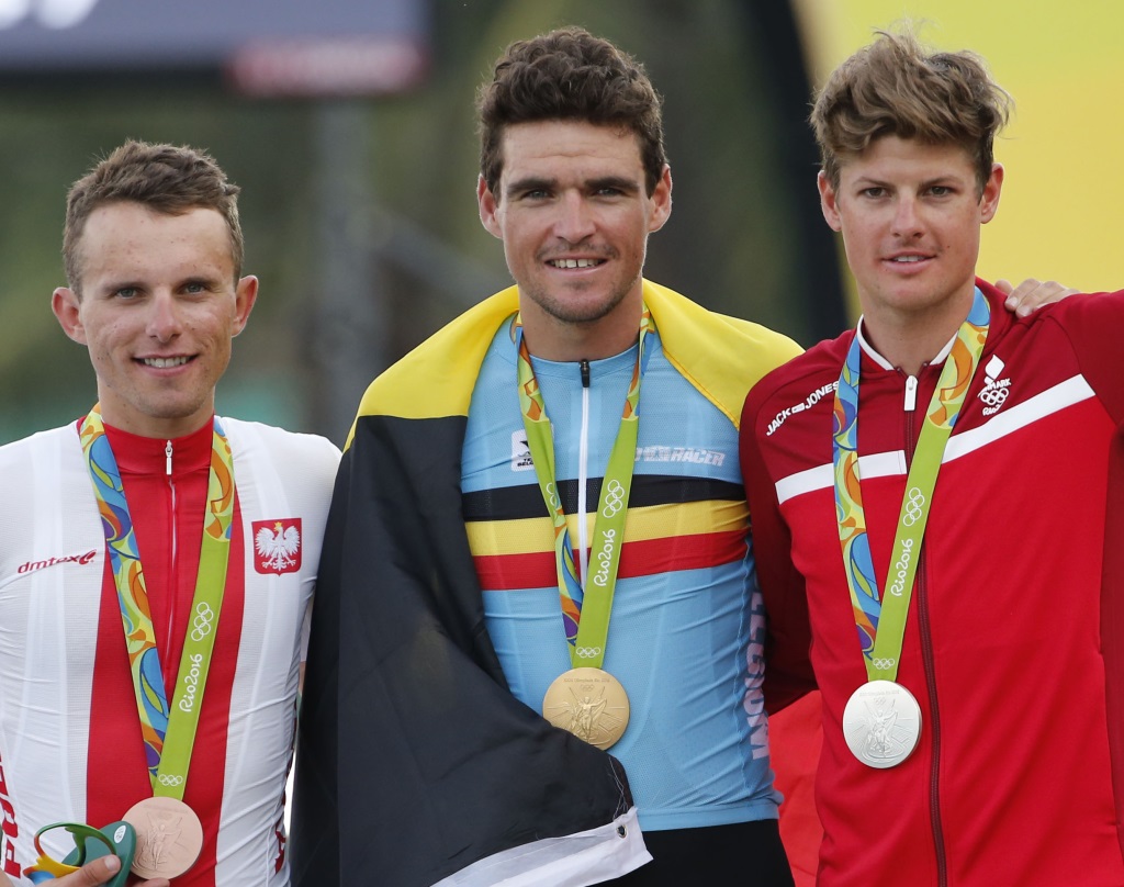 Belgiens erste Goldmedaille im Radsport seit 1984 durch Greg Van Avermaet (Mitte)