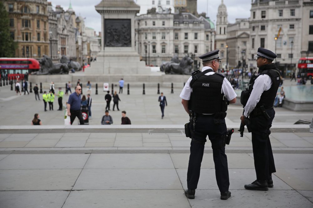 Polizisten am Trafalgar Square in London