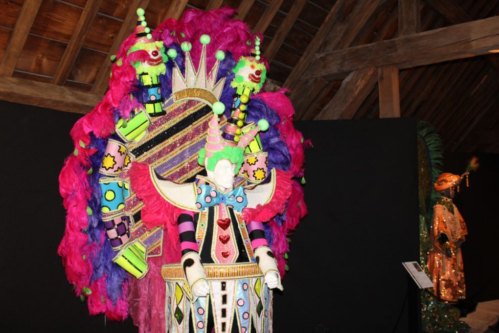 Kostüm aus der Sammlung von Alain Taillard aus dem Karneval von Rio de Janeiro