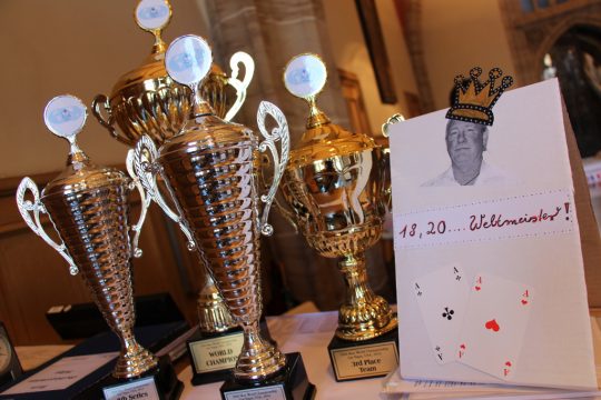 Rolf Schnier vom Kelmiser Club "Ohne 11" ist neuer Skat-Weltmeister