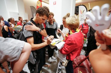 Kevin Borlée gibt Autogramme