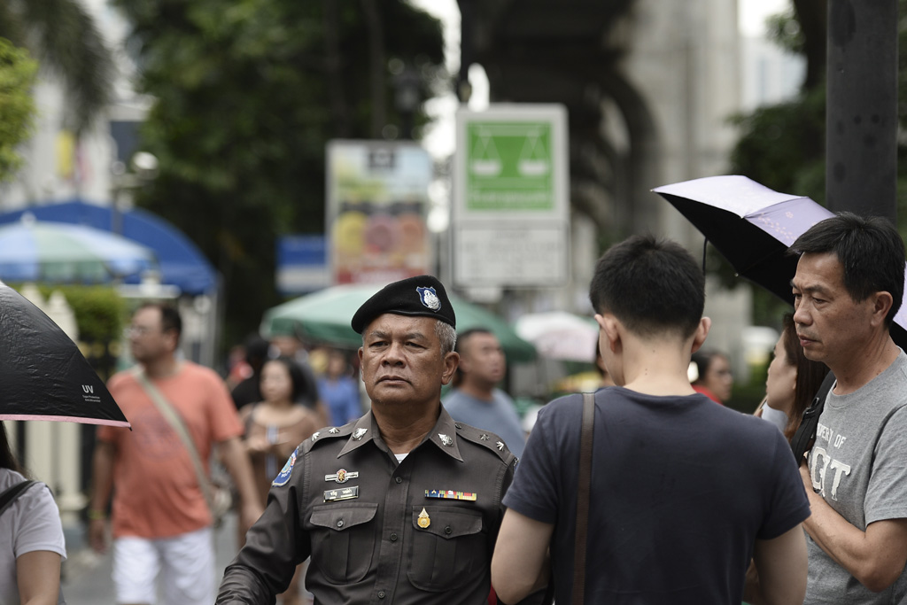 Nach der Anschlagsserie: Thailand schickt mehr Polizisten auf die Straße